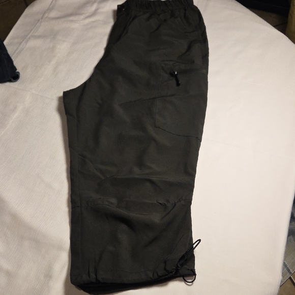 SANTINY Women's Olive Cargo Capris,SZ L. - Picture 8 of 8
